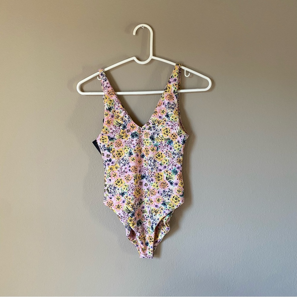 NWT Skatie swimsuit